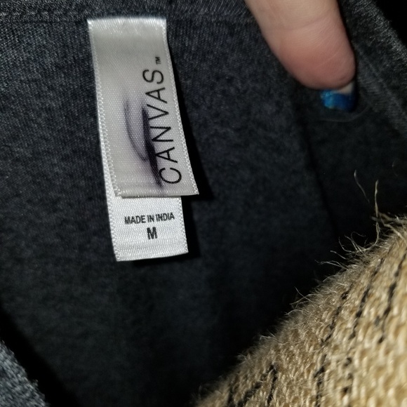 NWOT Canvas brand tshirt - Picture 3 of 3